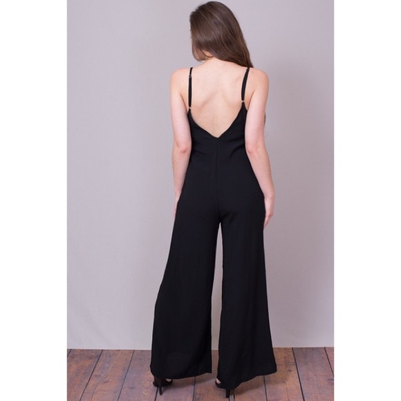 SOLD ELAN V-Neck Boho Jumpsuit With Pockets Black - Picture 3 of 8